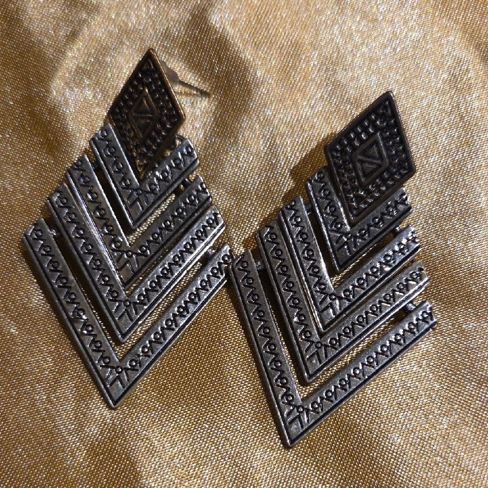 Exquisite Set of Earrings
